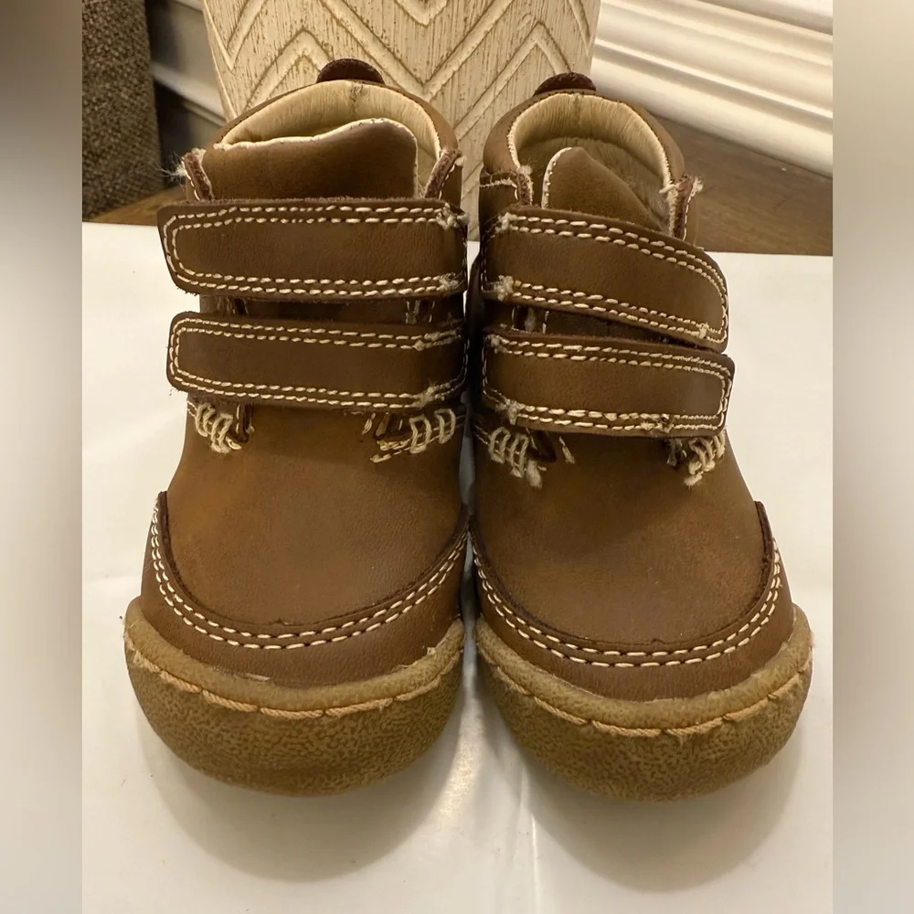 Kenneth Cole Baby Walker Shoes size 5